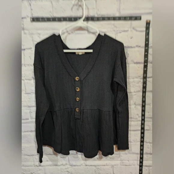 Maurices Solid Button Front Babydoll Long Sleeve Black Top Size M - Picture 1 of 3